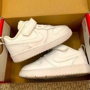 Nike Court Borough Low